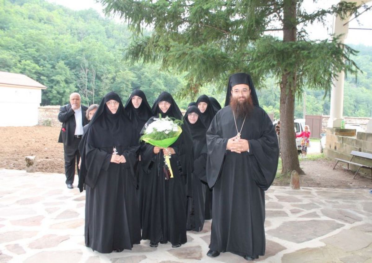 В очакване на архиерея
