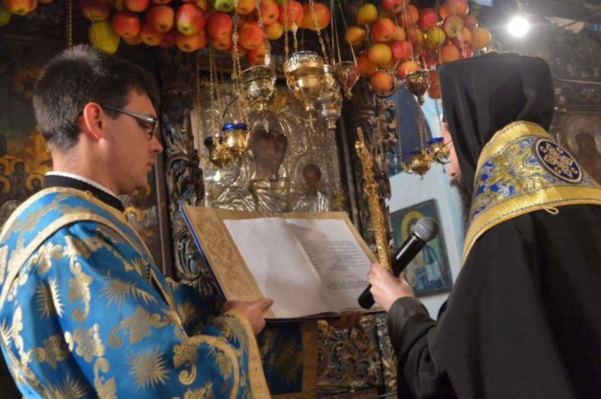 АКАТИСТНА ПОХВАЛА НА ПРЕСВЕТА БОГОРОДИЦА