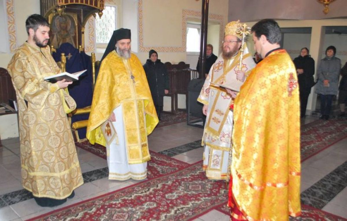 Архиерейска литургия в град Две могили