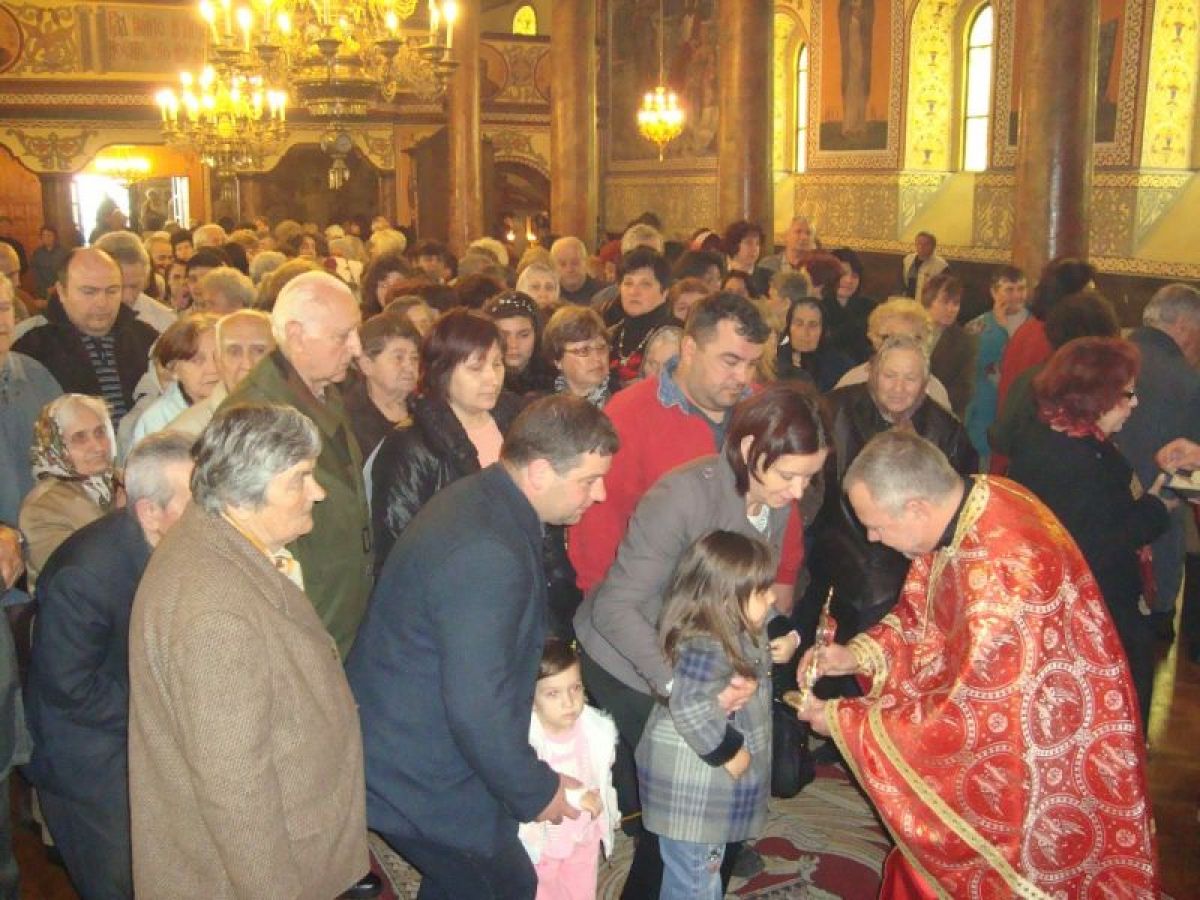 Преклонение пред мощите на св. Георги