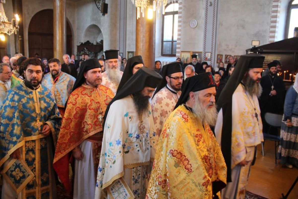  Архиерейска литургия в сливенския храм 'Успение Богородично'