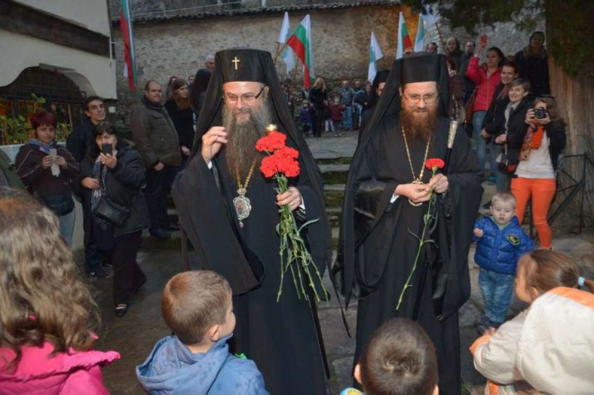 АКАТИСТНА ПОХВАЛА НА ПРЕСВЕТА БОГОРОДИЦА