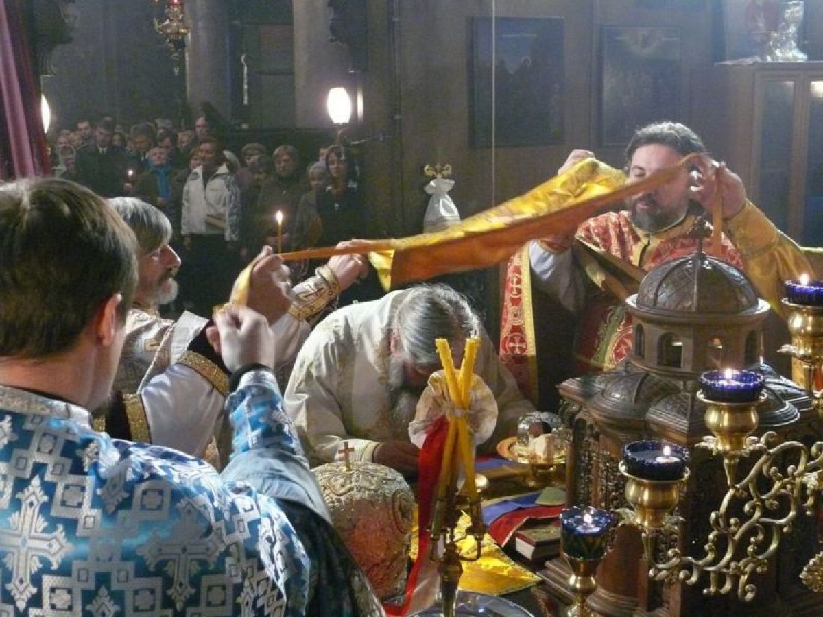 Празнична света литургия