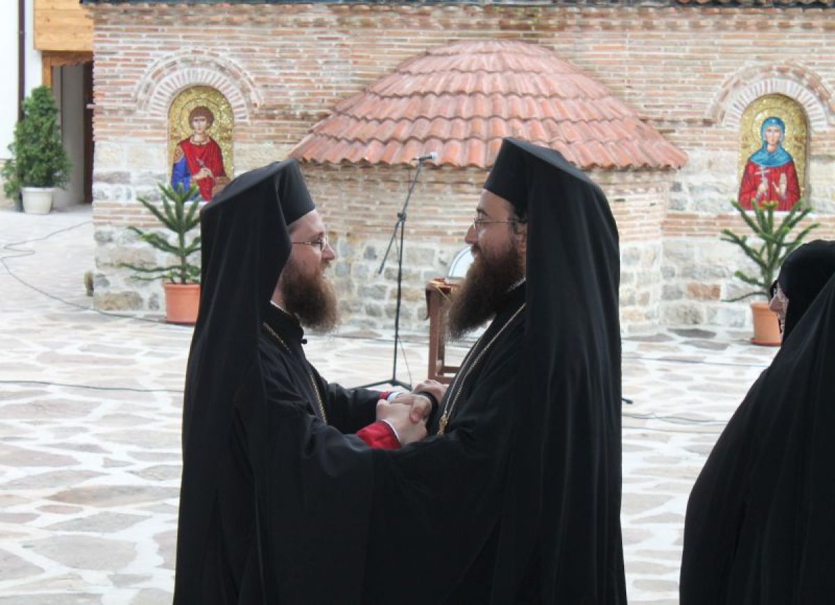 Аримандрит Поликарп и архимандрит Антим