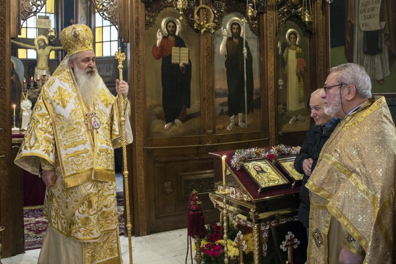 Архиерейска св. Литургия в храм „Св. Николай Чудотворец“ в кв. „Връбница“