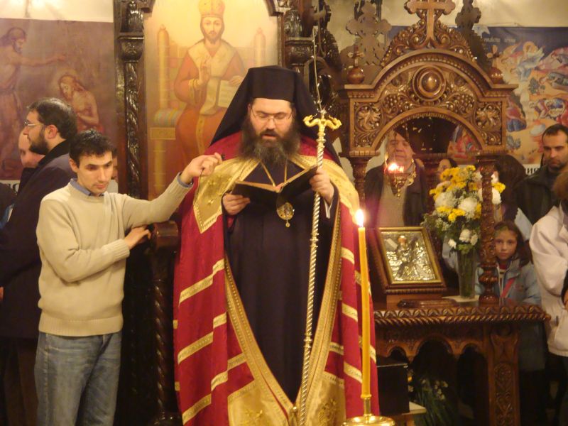 вечерня в храм 'Св. Андрей Първозвани'
