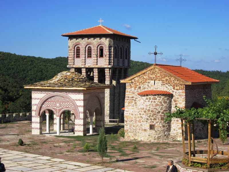 В двора на Църногорския манастир