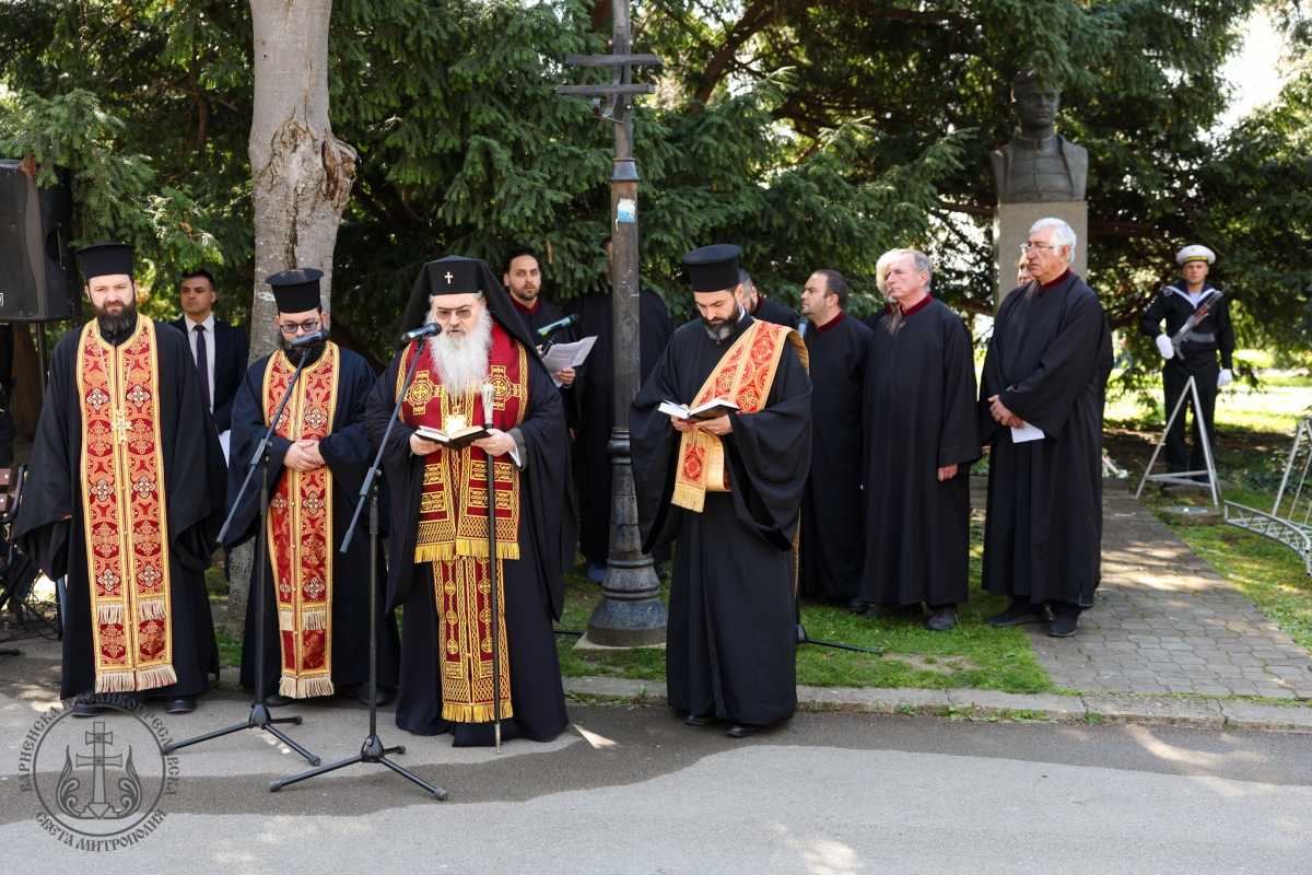 001.jpg